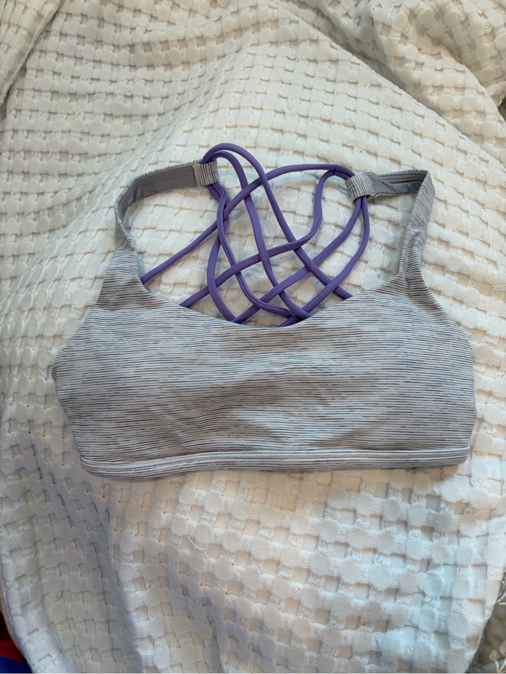 Lululemon free to be sports bra